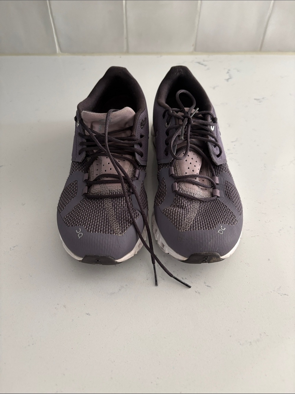 On Running Women’s Athletic Sneakers in Charcoal Purple-Size 7.5